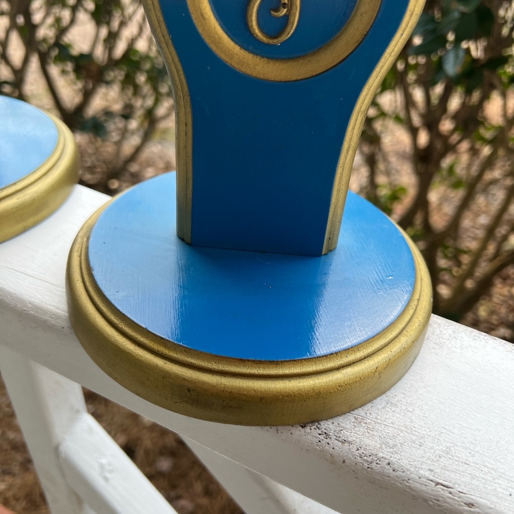 Set of 2 Vintage Hat Stands with “F” Mark - Picture 2 of 10